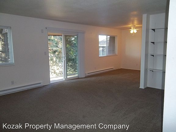 2nd image of 15 SE Roosevelt Ave APT 1