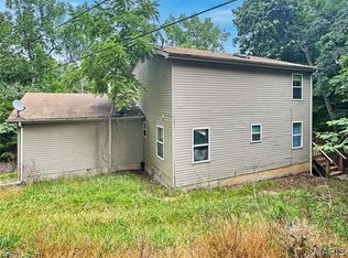 695 Castle Ct, Lake Sherwood, MO 63357