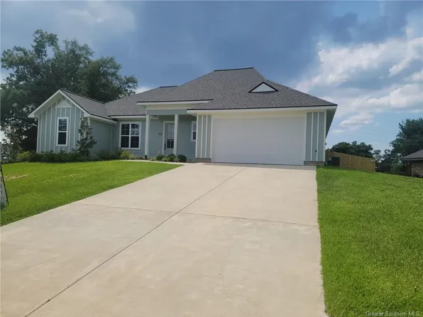 2400 Barbe St, Lake Charles, LA 70601