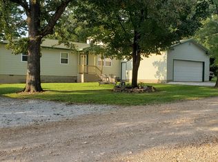 140 W Sarratt Rd, Goodman, MO 64843