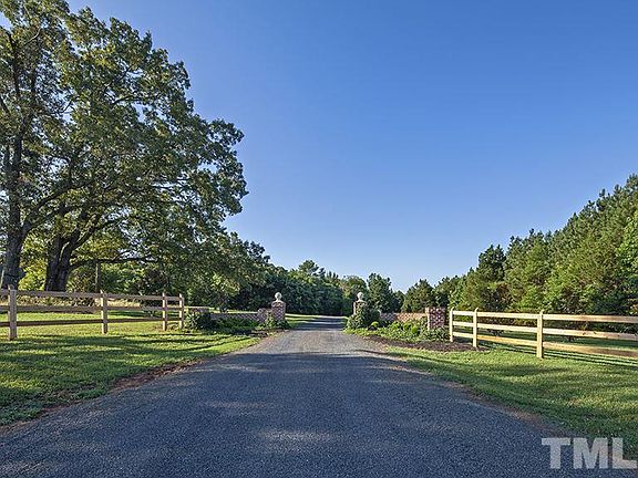 2nd image of 5869 Us Highway 158 W