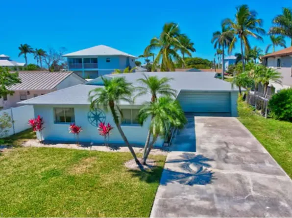 116 Capri BLVD, NAPLES, FL 34113