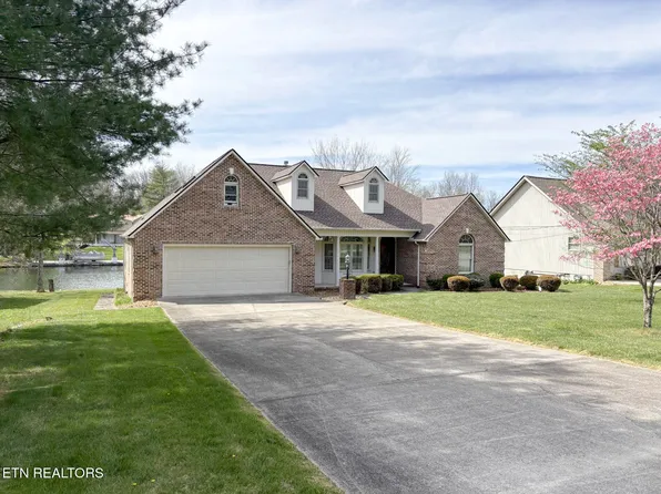 9027 Cherokee Trl, Crossville, TN 38572