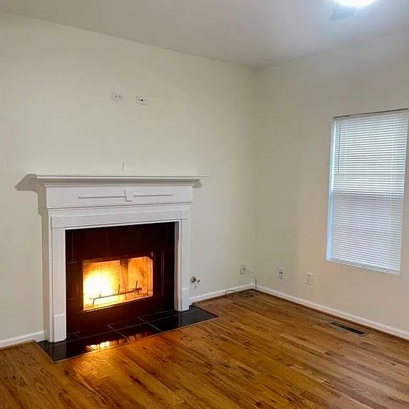 1983 Sand Dollar Ct SW — Photo 3