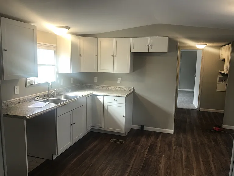 4331 State Road 43 N — Photo 2