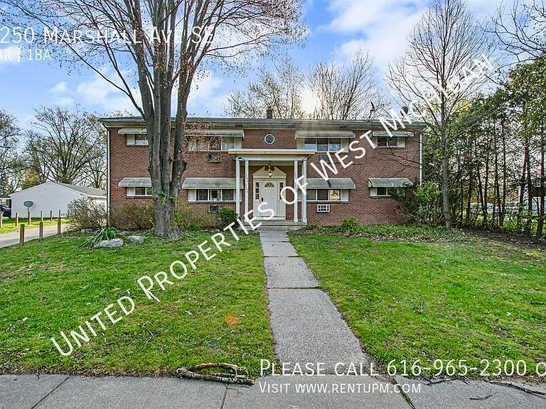 3250 Marshall Ave SE — Photo 1