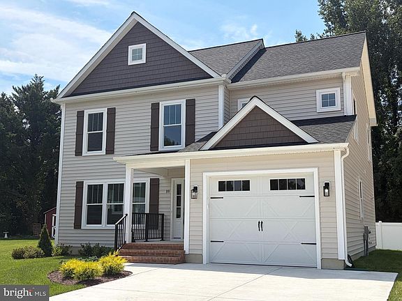 2nd image of 18 Sandy Ln
