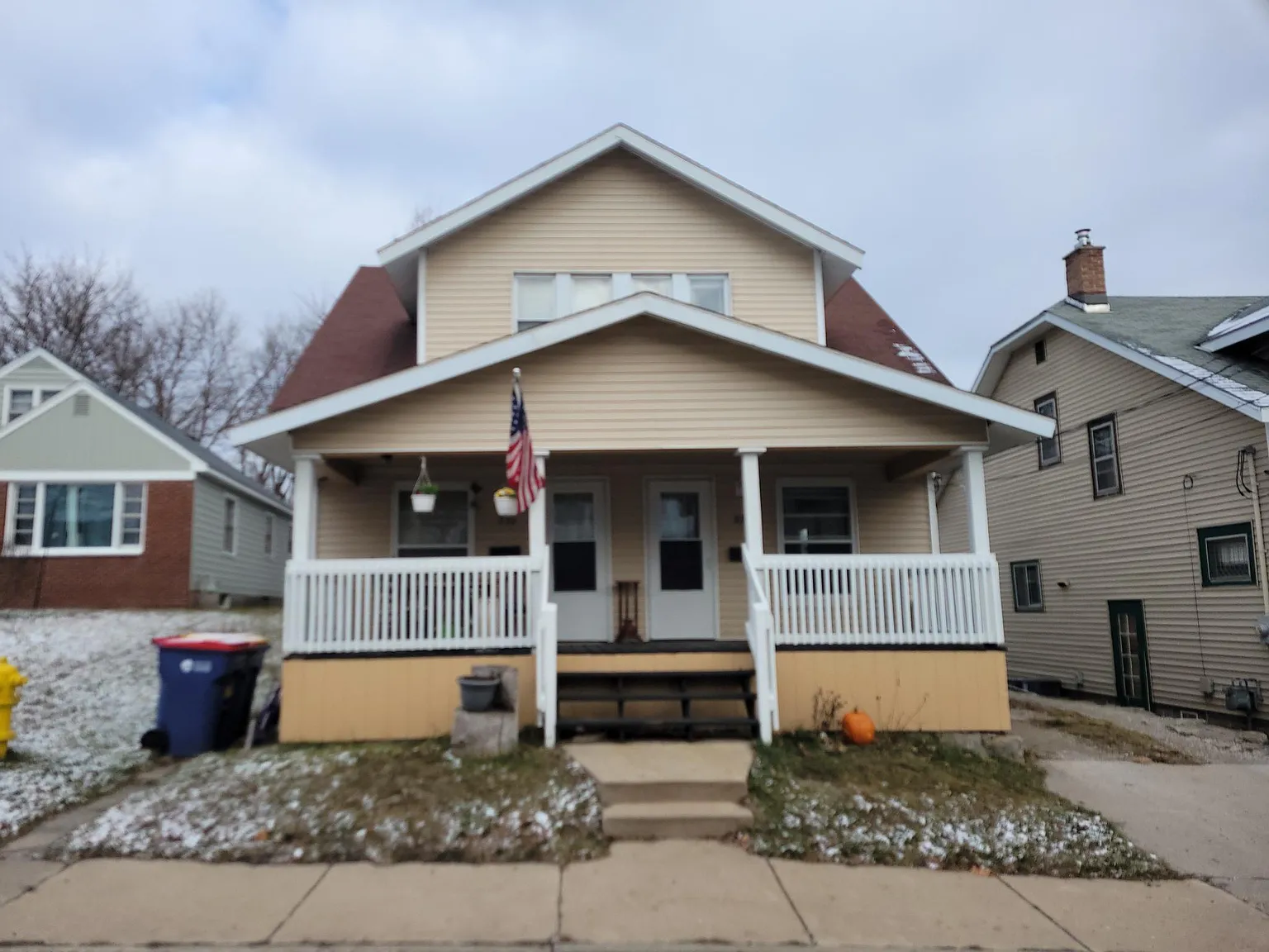 2 bed, 1200 sqft, $1,450 — Photo 1