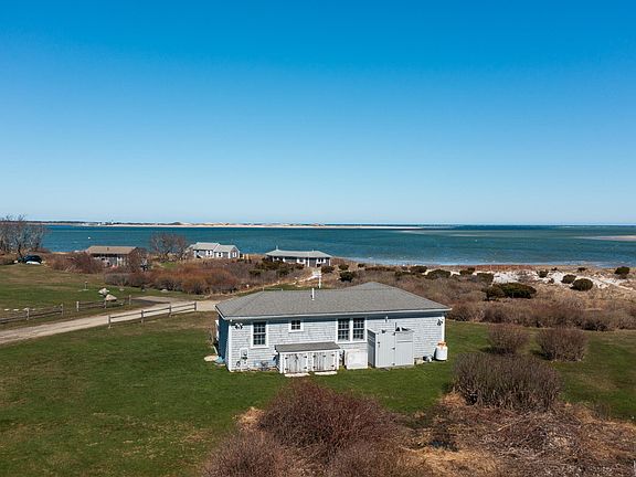 2nd image of 280 Harbor Point Road