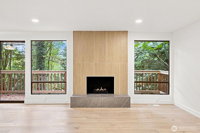 3rd image of 25529 SE 159th Street