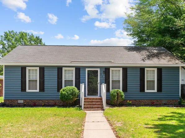 207 Freestone Rd, Greenville, NC 27834