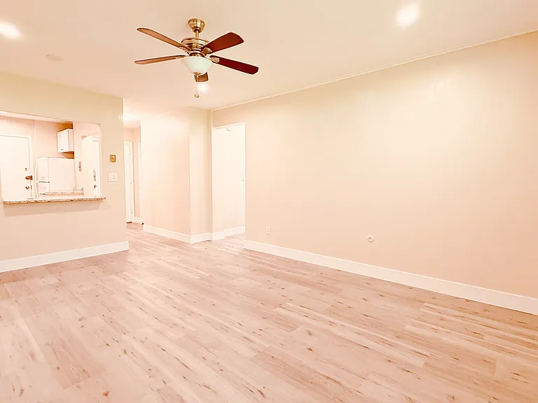 18 Pond St #2 — Photo 2