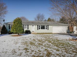 48632 Woodhenge Dr, Mattawan, MI 49071