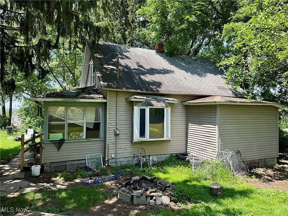 2nd image of 177 E Tuscarawas Ave