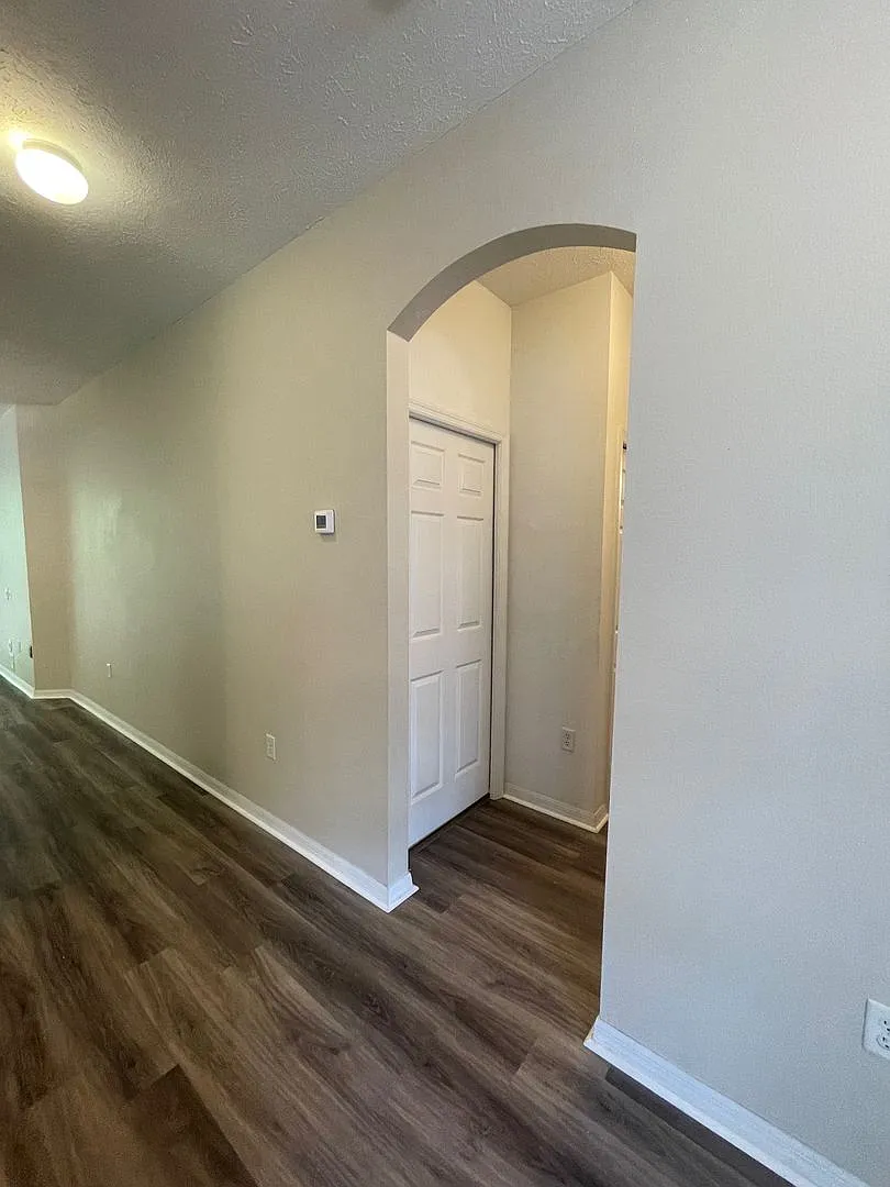 Remodeled Villa — Photo 2