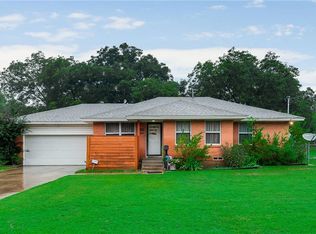 633 Griffin St, Lancaster, TX 75146