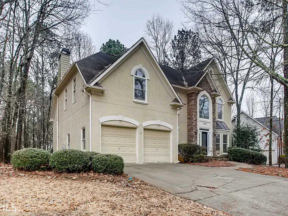 2nd image of 1074 Longwood Dr
