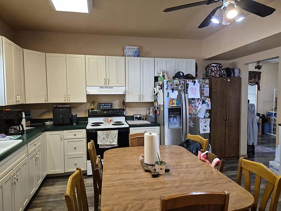 5th image of 703 E 2nd St #709