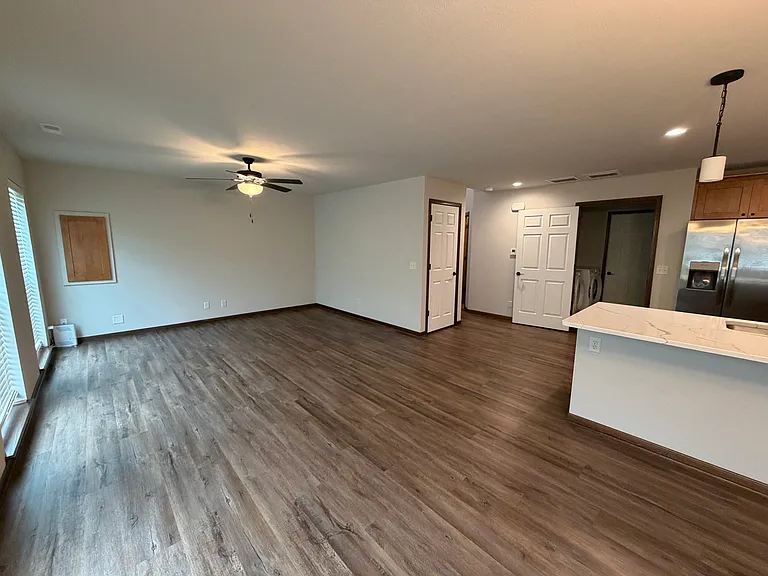 6452 Maple View Ct — Photo 3