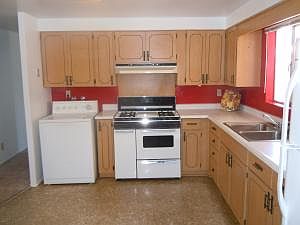 2nd image of 928 Tomasita St NE