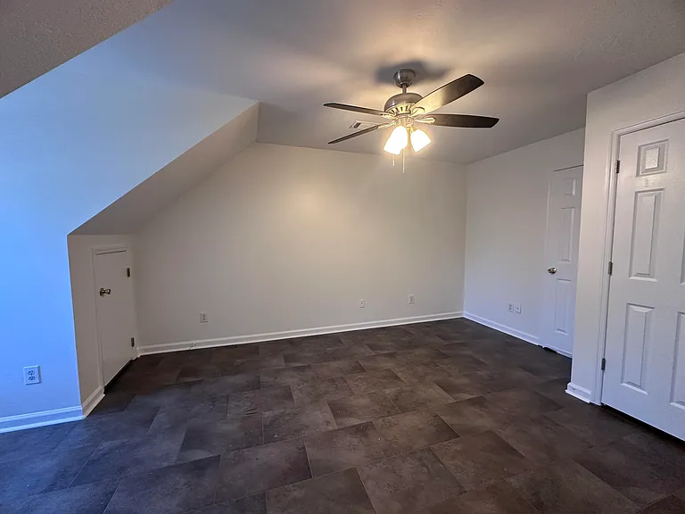 301 Hazelnut Dr — Photo 12