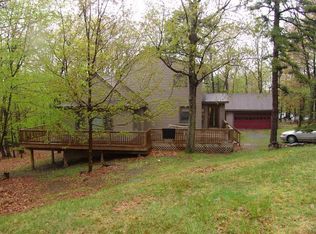 129 Forest Dr, Milford, PA 18337