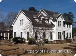 5421 Summer Duck Rd, Fayetteville, NC 28314