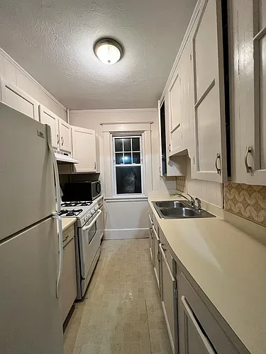 324 Brock Ave #3 Photo 1 324 Brock Ave #3 Photo 1