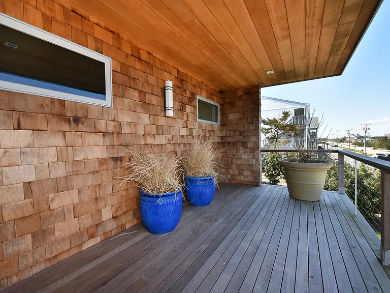 451 Dune Rd — Photo 11