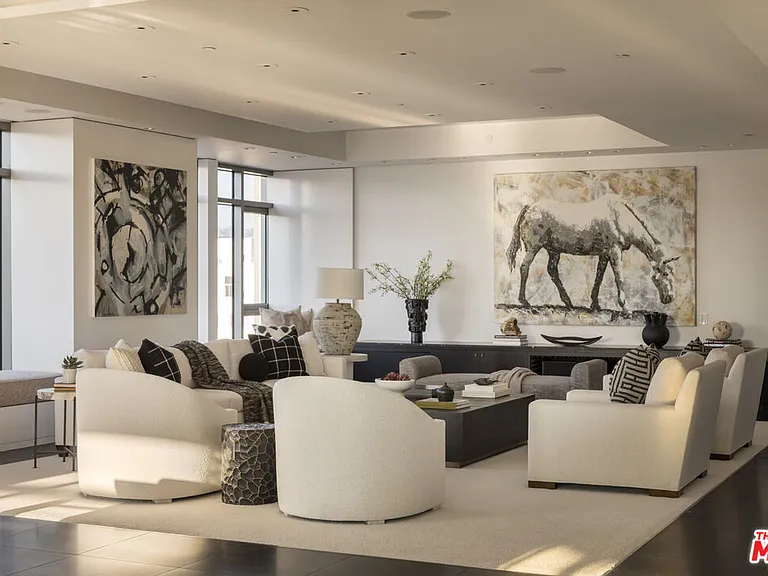 10800 Wilshire Blvd #1501 — Photo 1