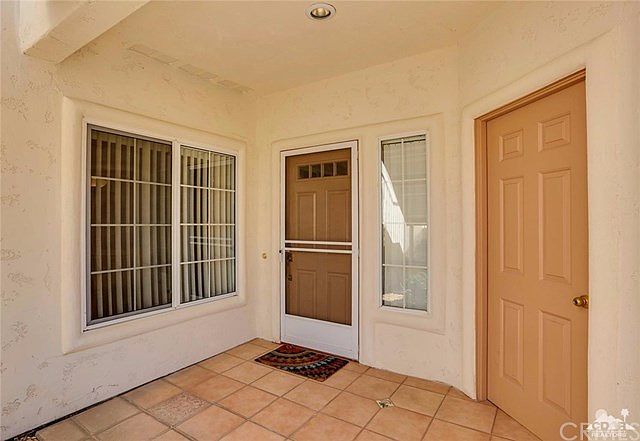 Covered front entrance