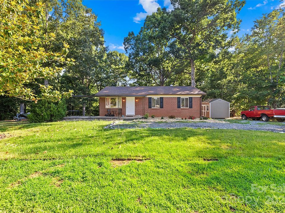 1st image of 2570 Baker Cir