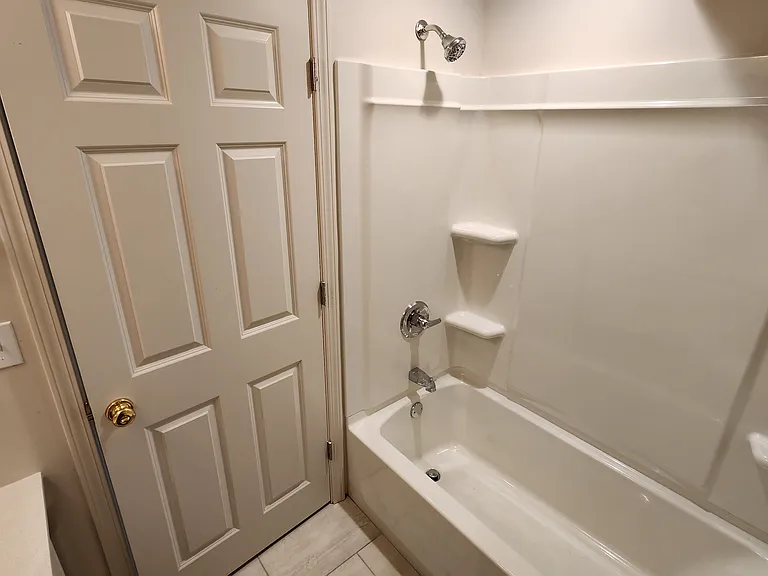 1144 Hazen St SE #B — Photo 10