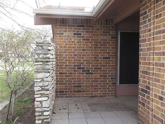3rd image of 1304 Missouri Ave