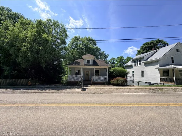 325 High St, Flushing, OH 43977
