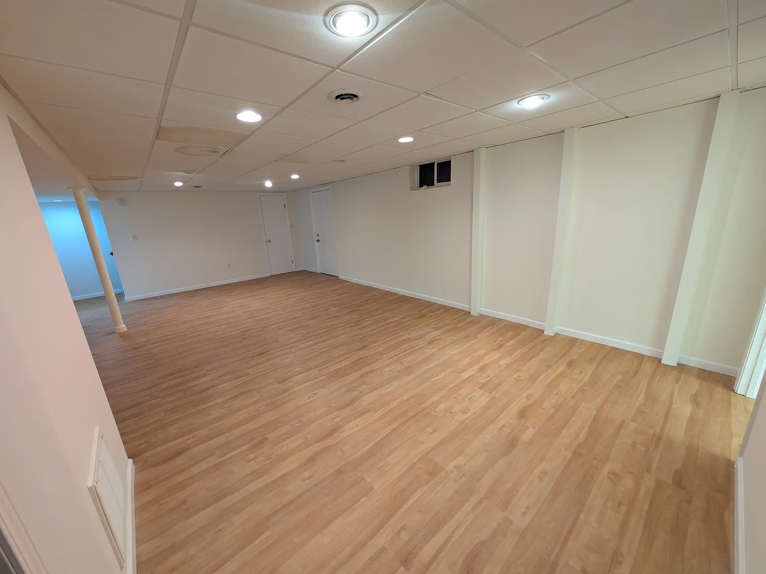 2 bed, 2324 sqft, $1,700 — Photo 4
