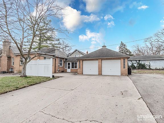 2nd image of 2501 Boulevard Dr SW