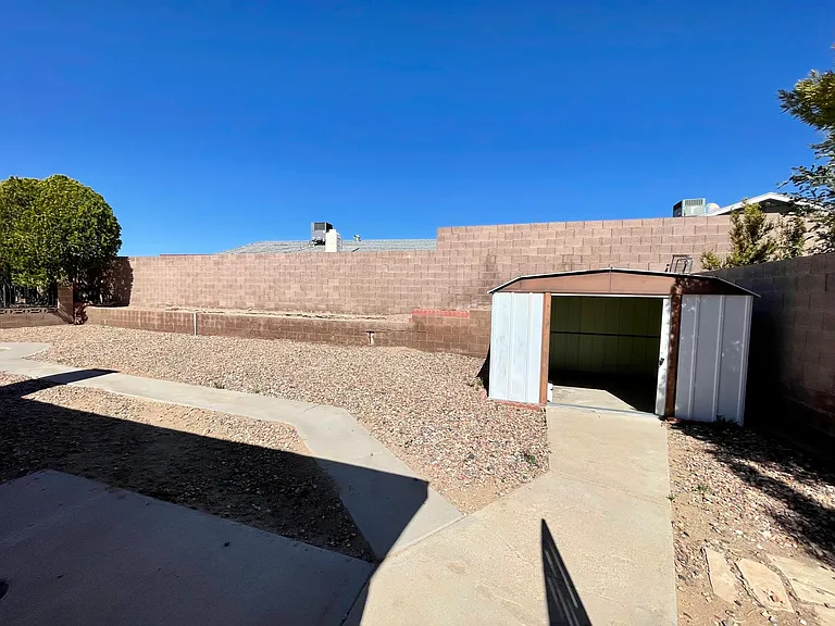 668 Otono Dr — Photo 37