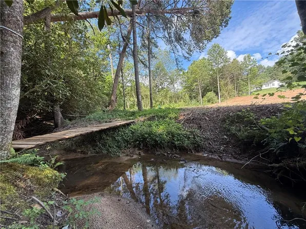 Mountain Ridge Church Rd, Taylorsville, NC 28681