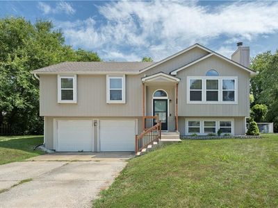 525 SE Onyx Dr, Lees Summit, MO, 64063