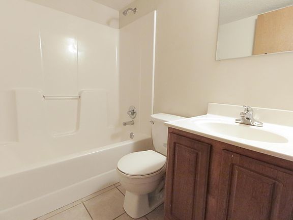 Lower Level Full Bath