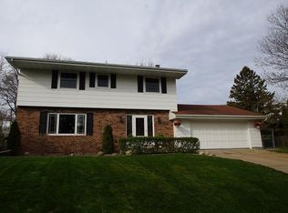 1937 Fredeen Ct, New Brighton, MN 55112