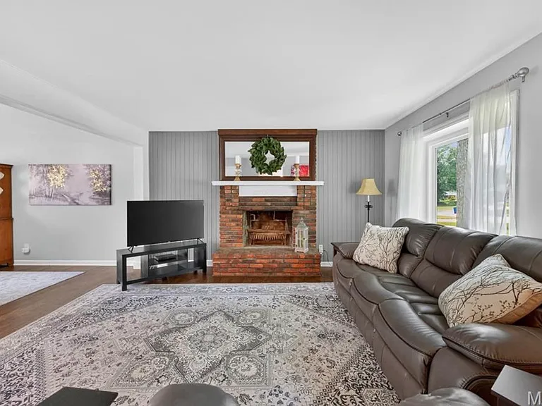 234 Saint Marys Dr — Photo 4