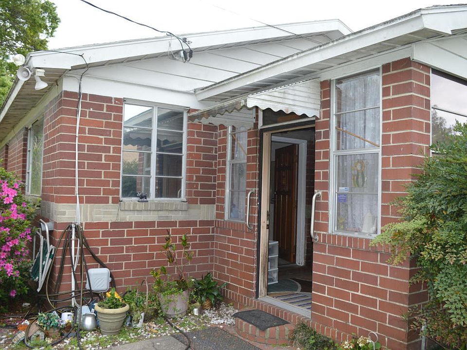 1st image of 2828 W 12th St