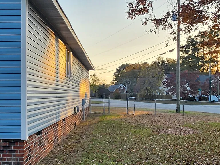 258 Kenwood Dr — Photo 42