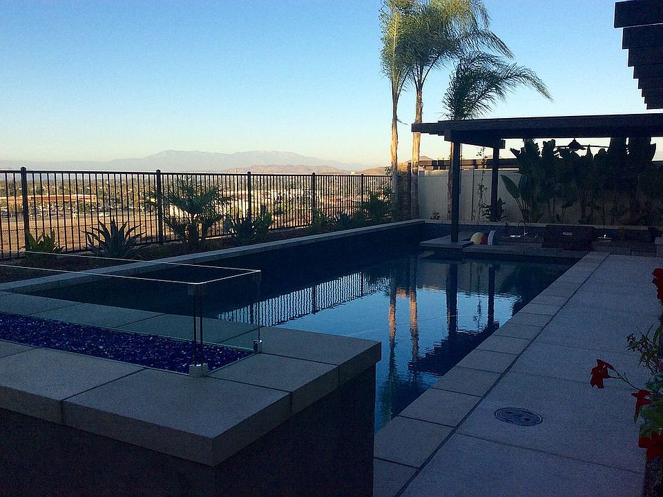 Pool with beatiful view