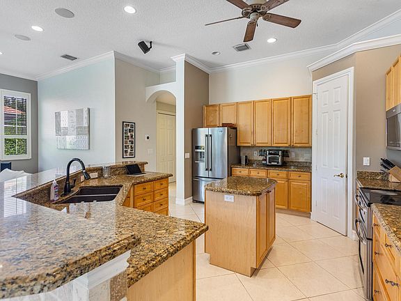 5th image of 9695 Colocasia Way