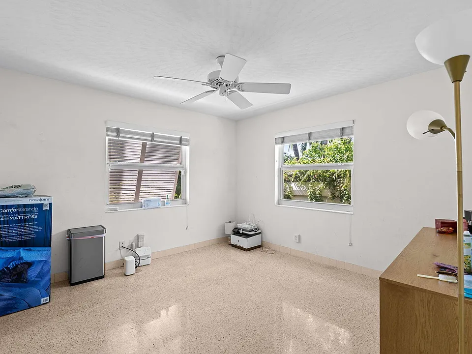 224 N Gordon Rd