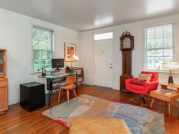 3rd image of 191 Jackson St