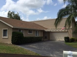 6841 SW 43rd St, Davie, FL 33314